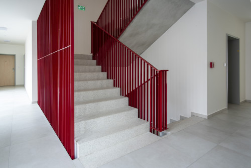 Jak na betonové schody? Objevte výhody prefabrikovaných schodišť Liapor!